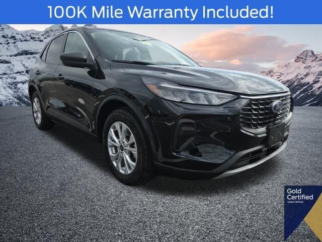 2023 Ford Escape Active — photo 1 of 14