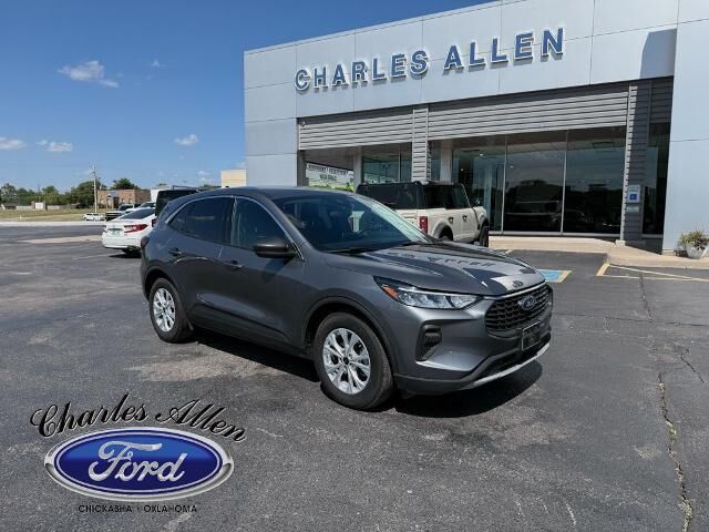 2024 Ford Escape Active — photo 1 of 13