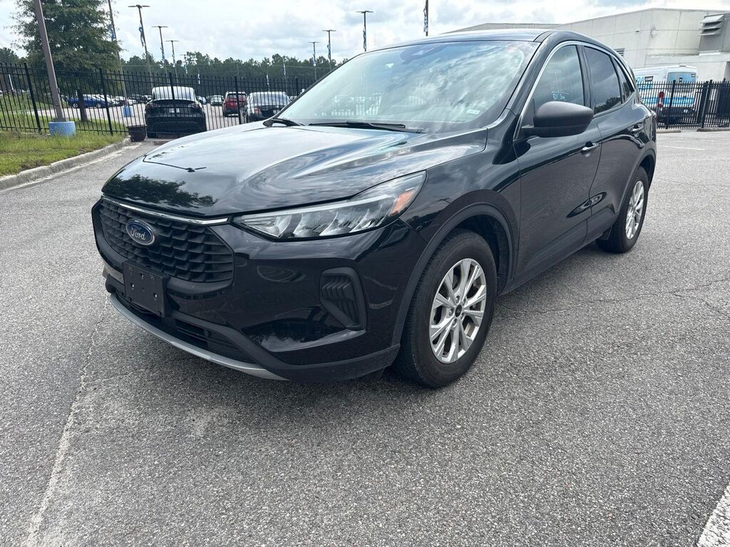 2024 Ford Escape Active — photo 1 of 7
