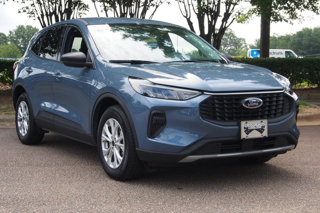 2024 Ford Escape Active — photo 1 of 26