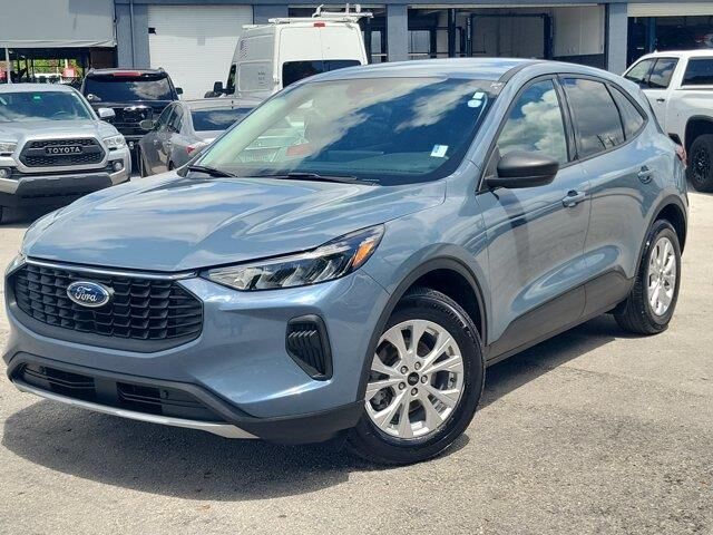 2025 Ford Escape Active — photo 1 of 38