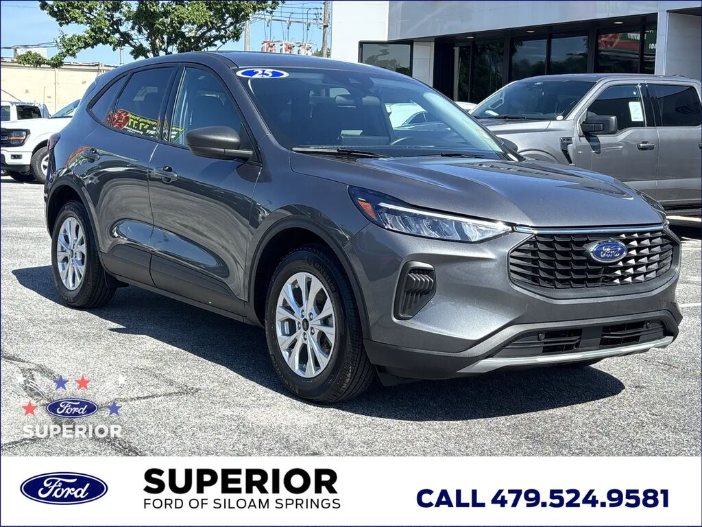 2025 Ford Escape Active — photo 1 of 13