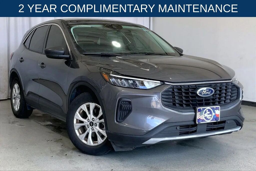 2023 Ford Escape Active — photo 1 of 13