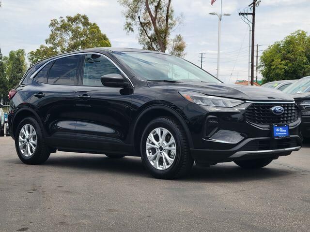 2024 Ford Escape Active — photo 1 of 13