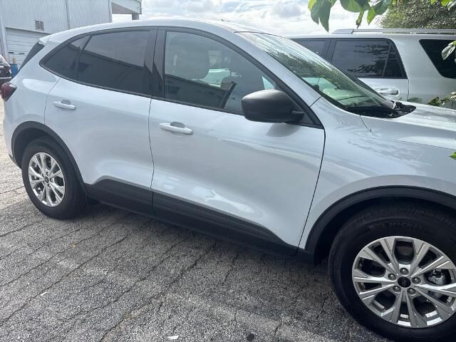 2025 Ford Escape Active — photo 1 of 13