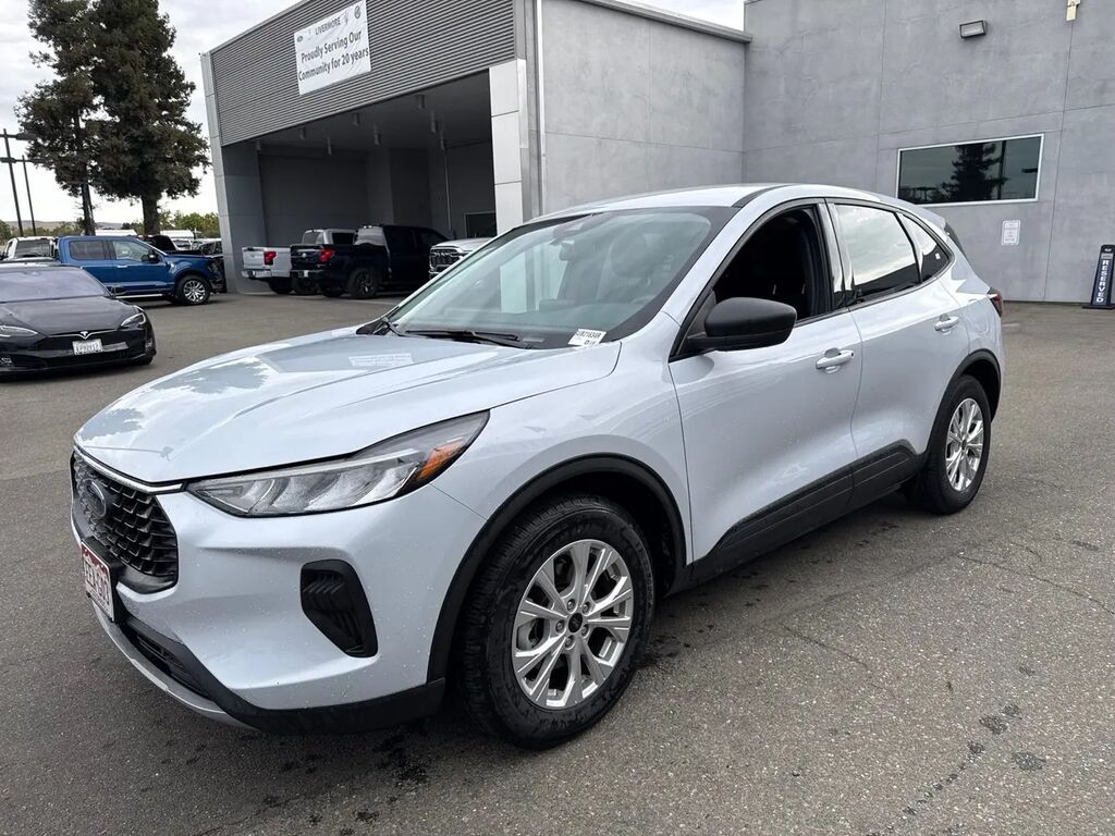 2025 Ford Escape Active — photo 1 of 36