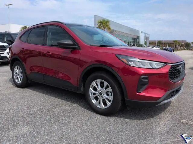 2025 Ford Escape Active — photo 1 of 14