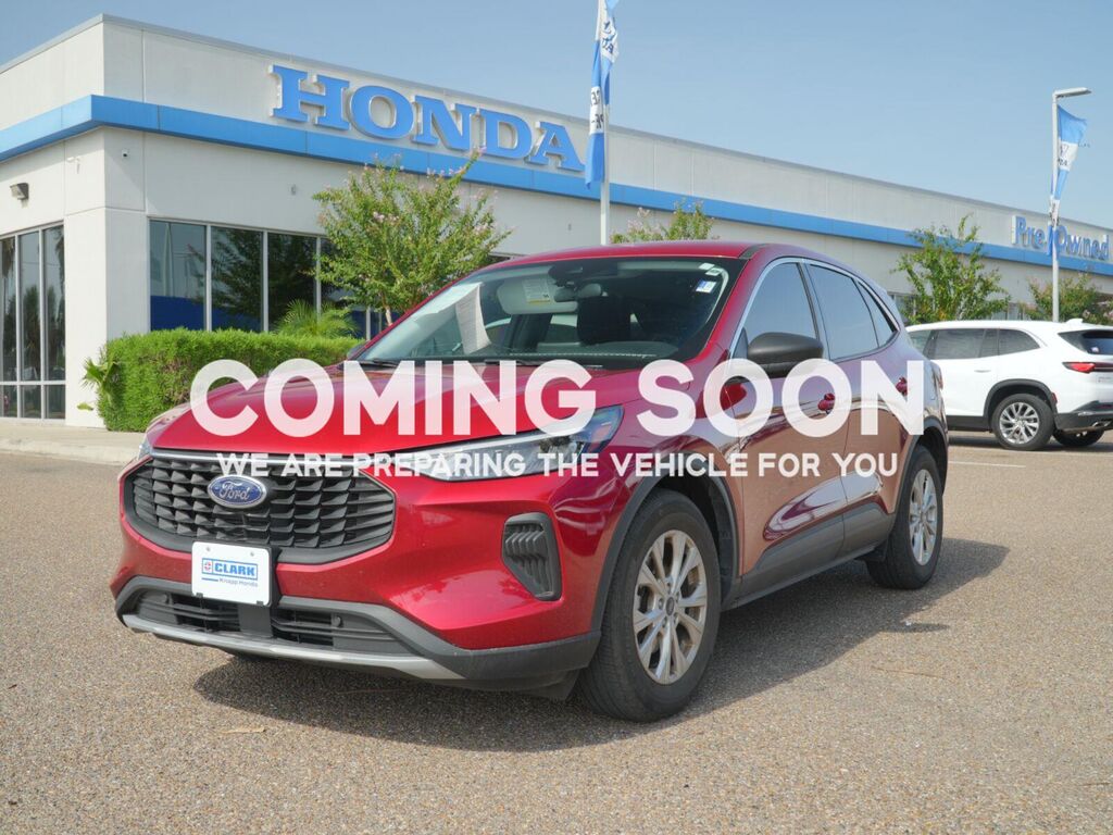 2023 Ford Escape Active — photo 1 of 26