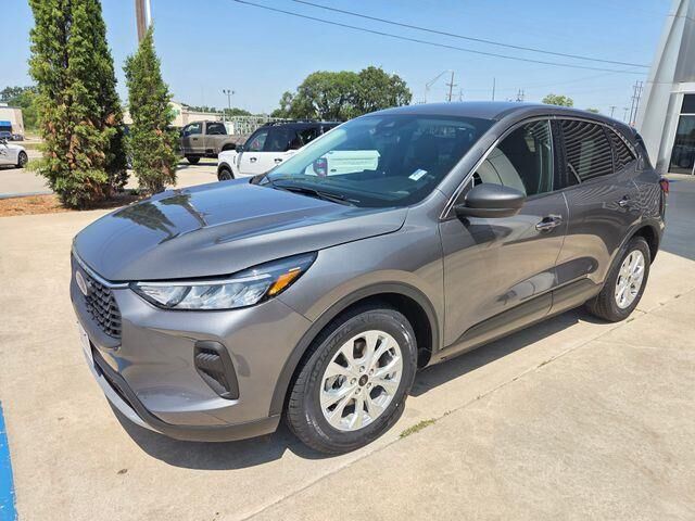 2024 Ford Escape Active — photo 1 of 26
