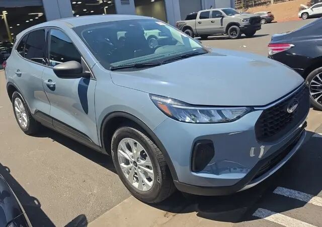 2025 Ford Escape Active — photo 1 of 13