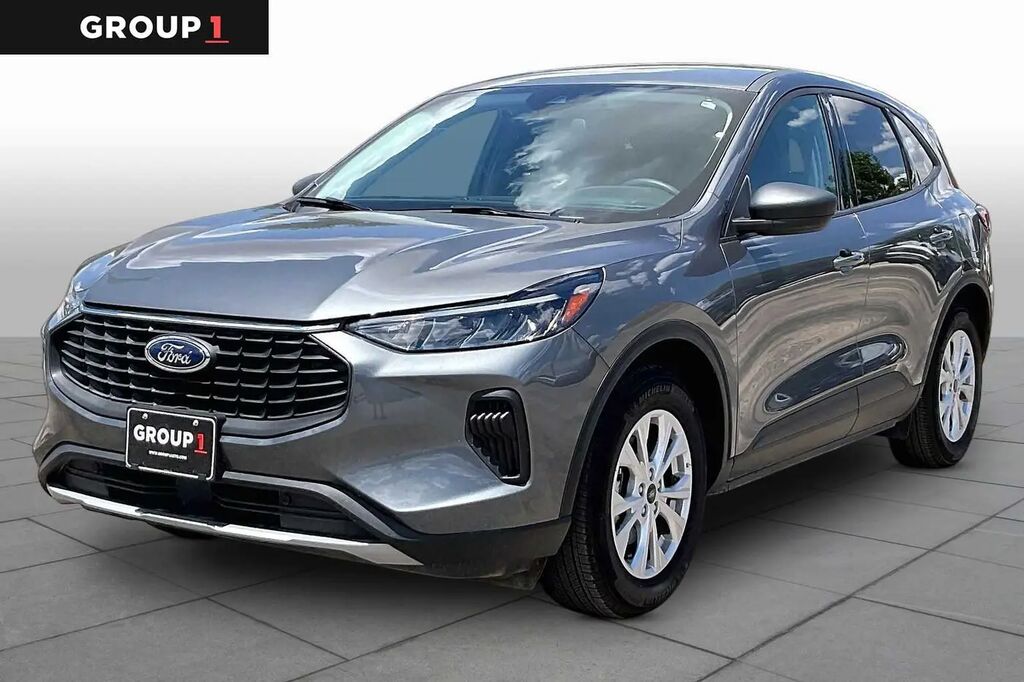 2025 Ford Escape Active — photo 1 of 12