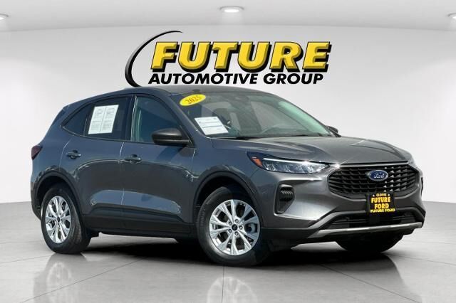 2025 Ford Escape Active — photo 1 of 39