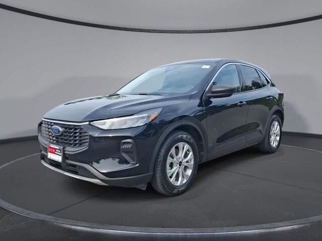 2024 Ford Escape Active — photo 1 of 39