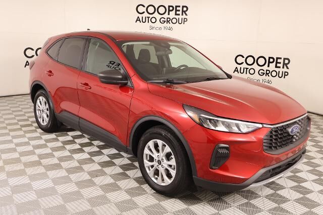 2025 Ford Escape Active — photo 1 of 26