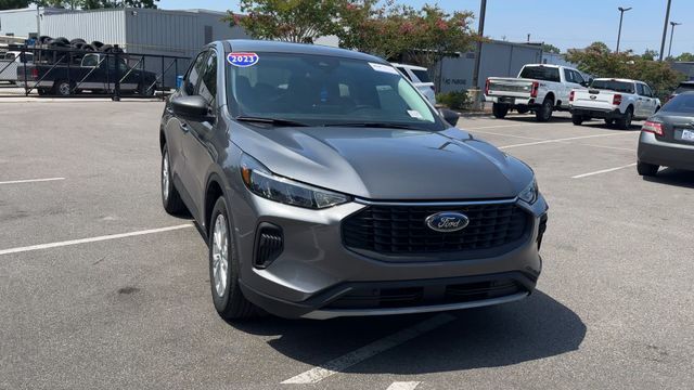 2023 Ford Escape Active — photo 1 of 13
