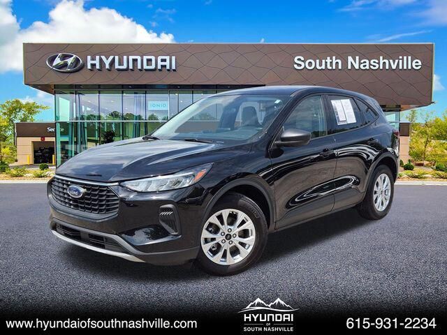 2025 Ford Escape Active — photo 1 of 13