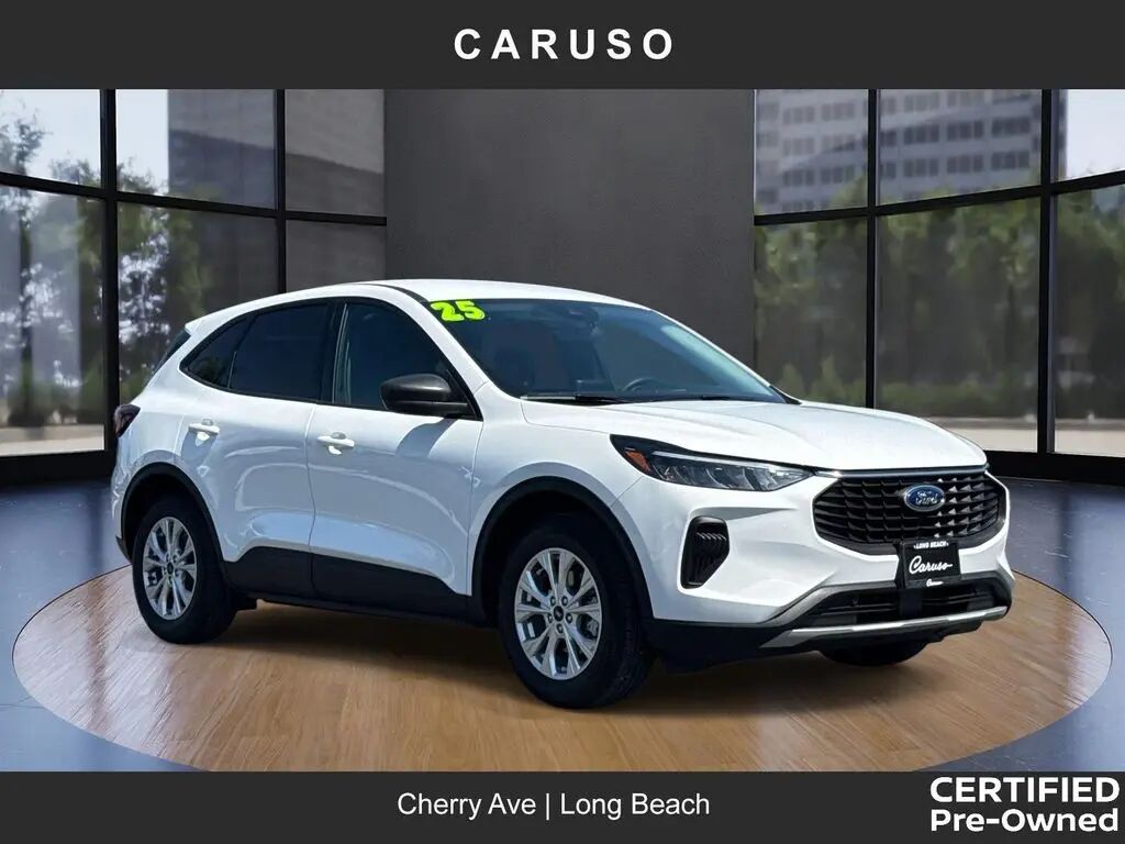 2025 Ford Escape Active — photo 1 of 13