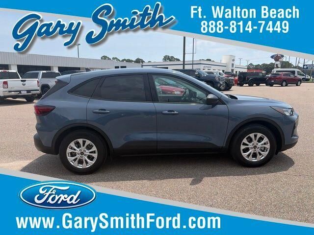2025 Ford Escape Active — photo 1 of 13
