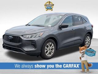 2023 Ford Escape Active — photo 1 of 30