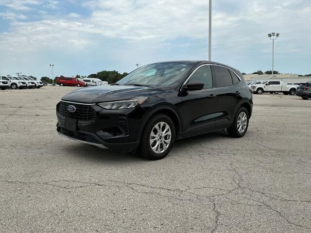 2024 Ford Escape Active — photo 1 of 13