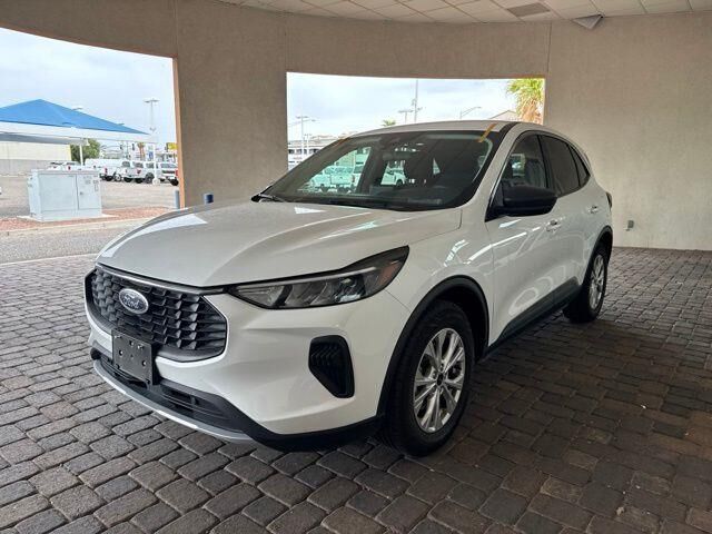 2024 Ford Escape Active — photo 1 of 18