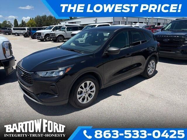 2025 Ford Escape Active — photo 1 of 26