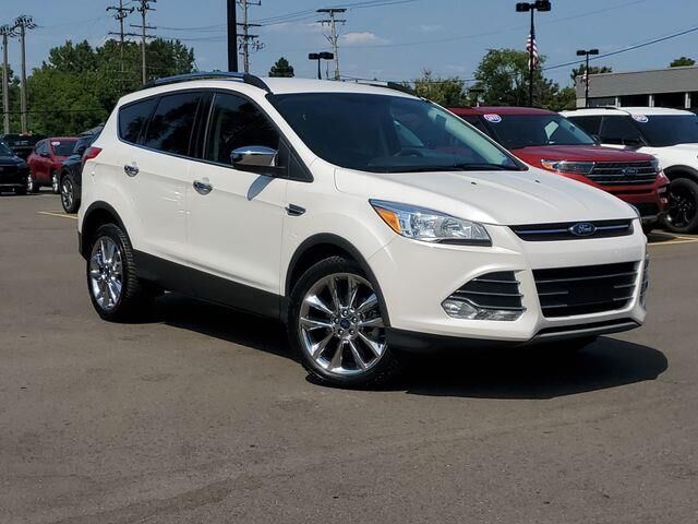 2016 Ford Escape SE — photo 1 of 13