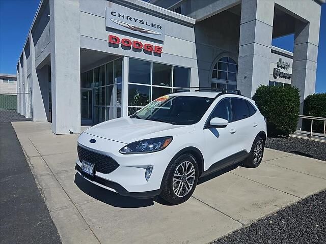 2020 Ford Escape SEL — photo 1 of 39