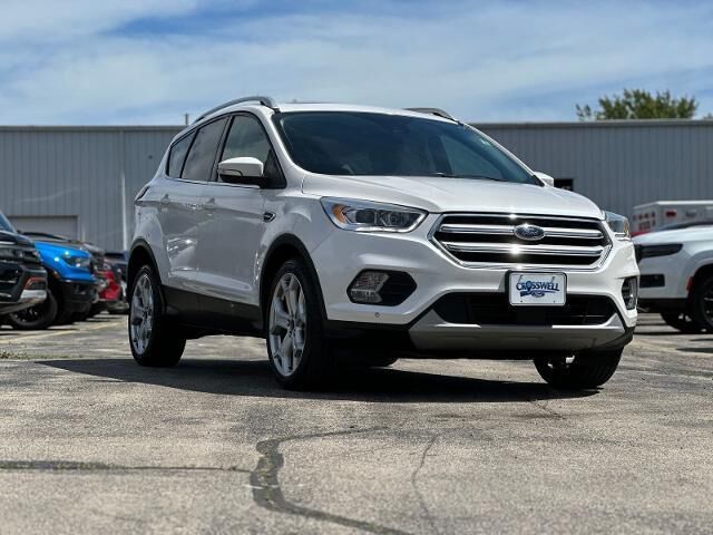 2019 Ford Escape Titanium — photo 1 of 13