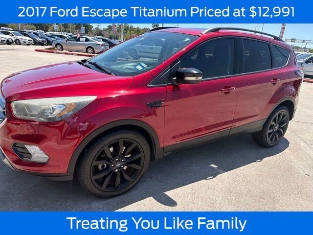 2017 Ford Escape Titanium — photo 1 of 10