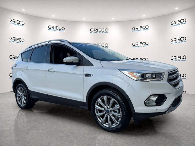 2018 Ford Escape Titanium — photo 1 of 1
