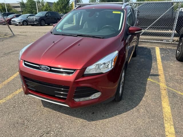 2015 Ford Escape Titanium — photo 1 of 13