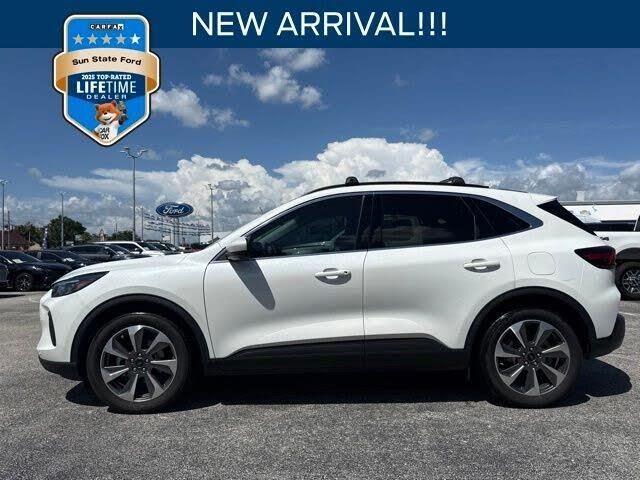 2025 Ford Escape Hybrid Platinum — photo 1 of 1