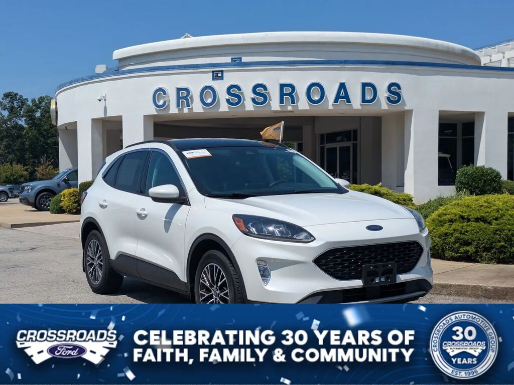 2022 Ford Escape Plug-In Hybrid SEL — photo 1 of 27