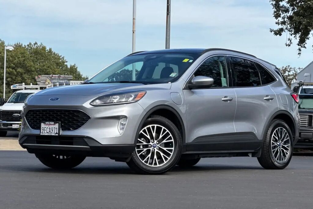 2022 Ford Escape Plug-In Hybrid SEL — photo 1 of 13