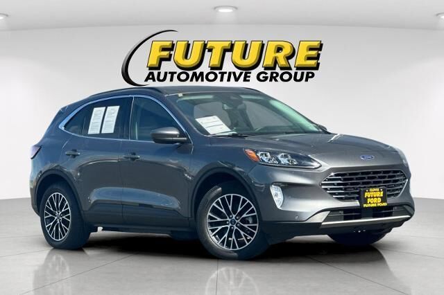 2022 Ford Escape Plug-In Hybrid Titanium