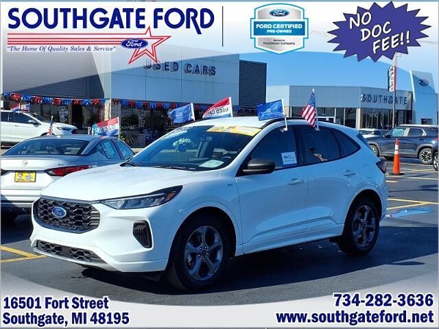 2023 Ford Escape ST-Line — photo 1 of 13
