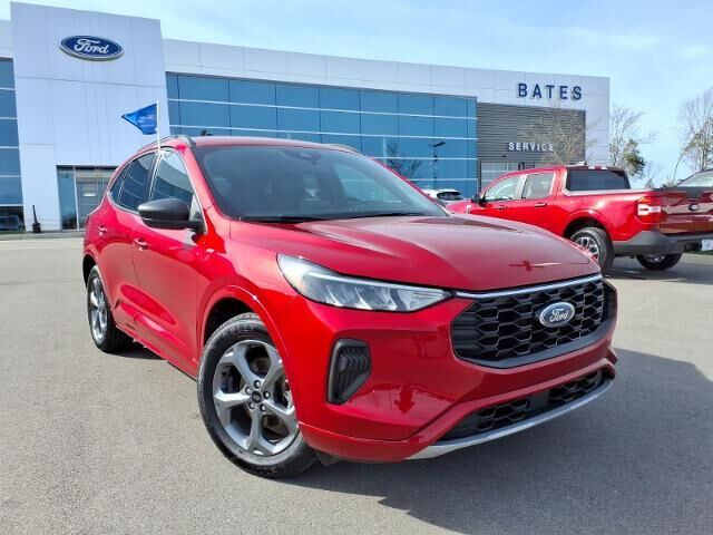2024 Ford Escape ST-Line — photo 1 of 13