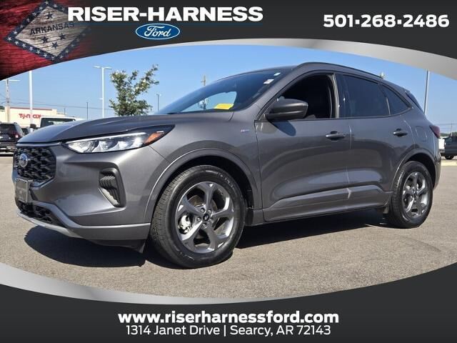 2023 Ford Escape ST-Line — photo 1 of 26