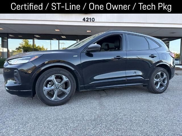 2023 Ford Escape ST-Line — photo 1 of 13