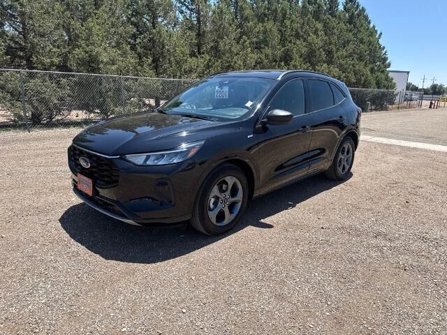2024 Ford Escape ST-Line — photo 1 of 25