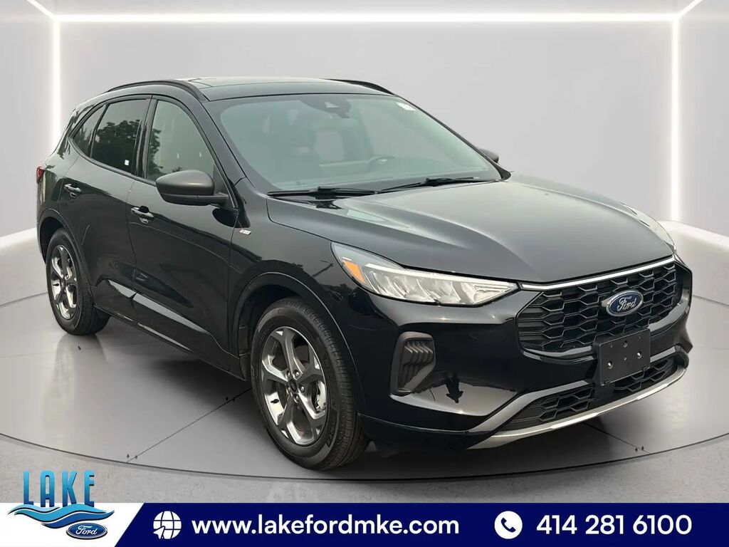2024 Ford Escape ST-Line — photo 1 of 26