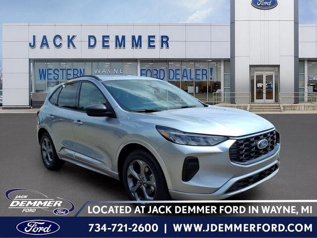 2024 Ford Escape ST-Line — photo 1 of 26