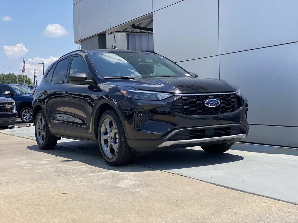 2025 Ford Escape ST-Line — photo 1 of 1