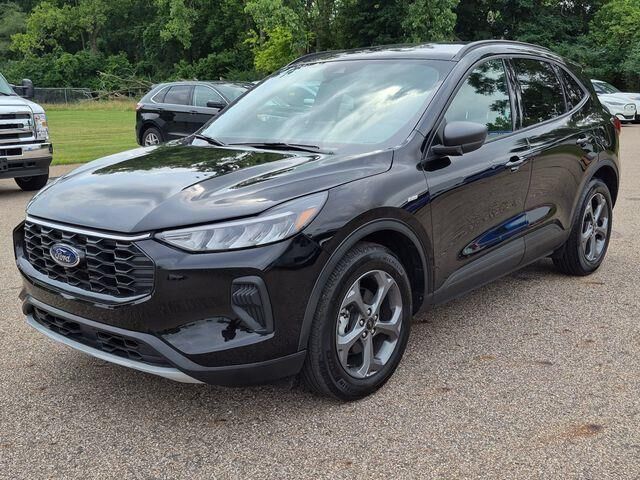 2025 Ford Escape ST-Line — photo 1 of 26