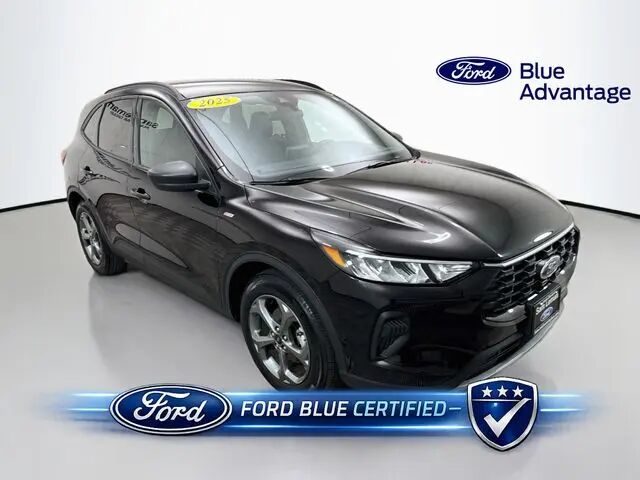 2025 Ford Escape ST-Line — photo 1 of 26
