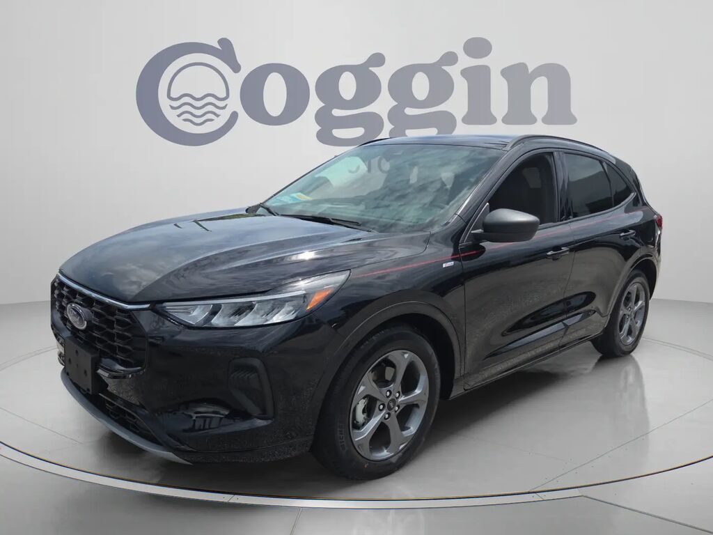 2023 Ford Escape ST-Line — photo 1 of 13