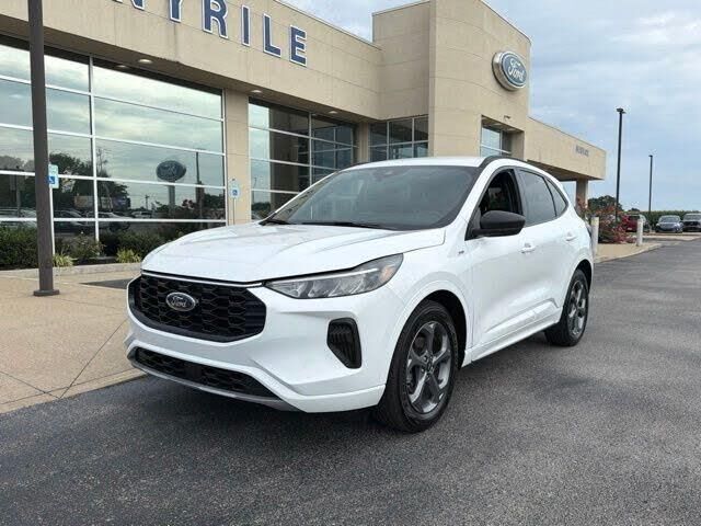 2023 Ford Escape ST-Line — photo 1 of 1