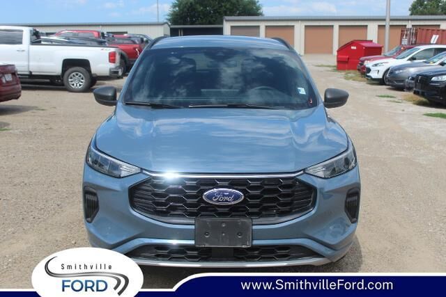2024 Ford Escape ST-Line — photo 1 of 39