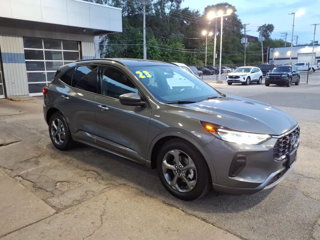 2023 Ford Escape ST-Line — photo 1 of 13